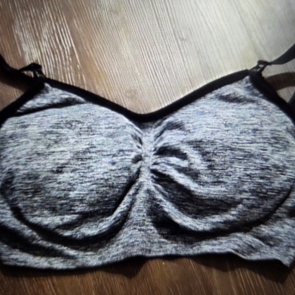 Motherhood Maternity wirefree maternity bra size large New with tags